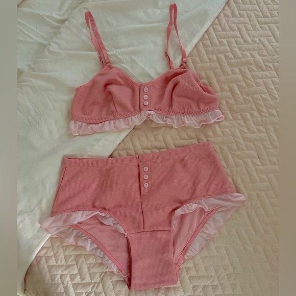 Pink Ruffled Women's Intimate Set - Picture 2 of 5